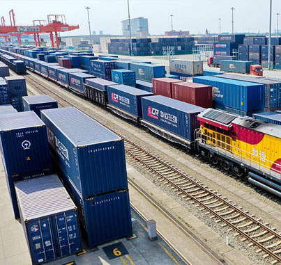 優(yōu)化中歐班列（渝新歐）、陸海新通道整車(chē)等大宗物資裝箱模式課題研究的項目